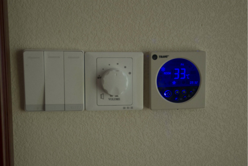 地源熱泵室內空調溫控器